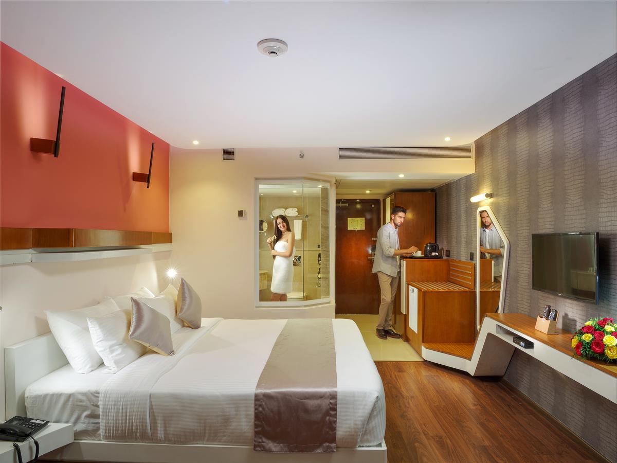The Blooms Cochin Otel Kochi Dış mekan fotoğraf