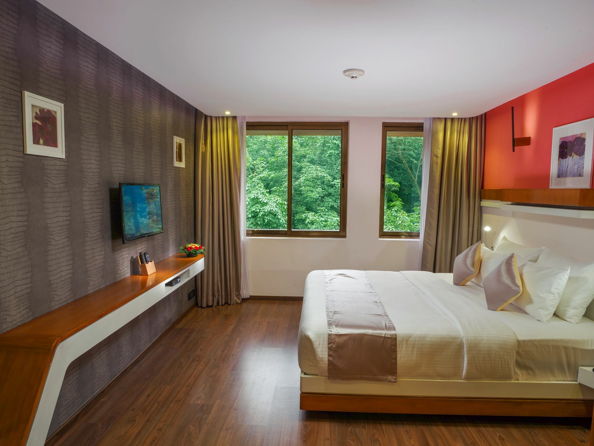 The Blooms Cochin Otel Kochi Dış mekan fotoğraf